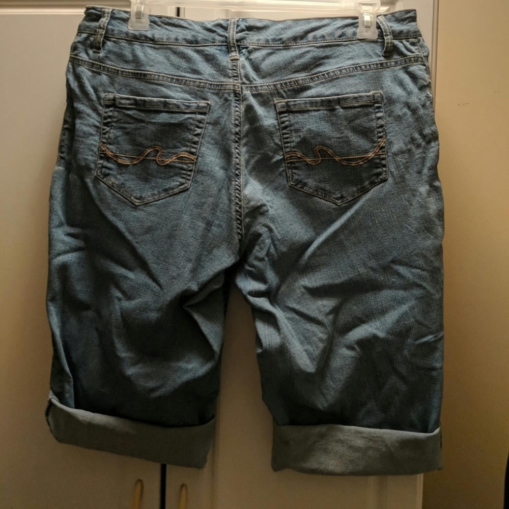 Shorts - Picture 2 of 2